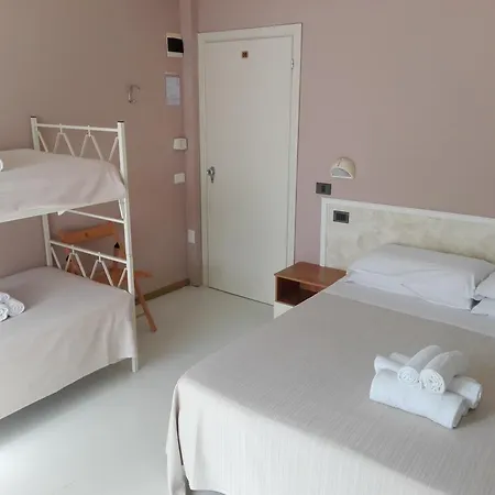 Hotel Mon Reve ホテル 3*