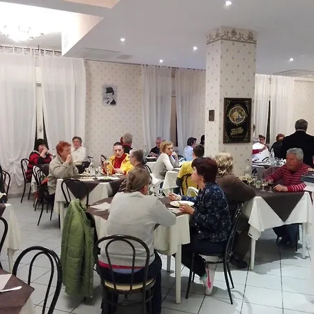 Hotel Mon Reve Отель