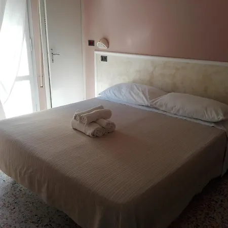 Hotel Mon Reve Otel 3*