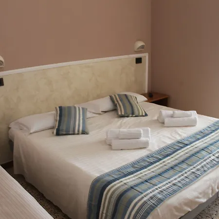 Hotel Mon Reve ホテル 3*