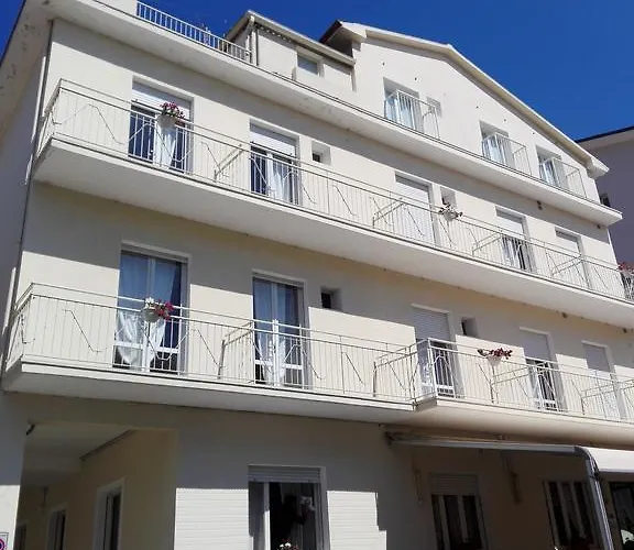 Hotel Mon Reve 3* Римини