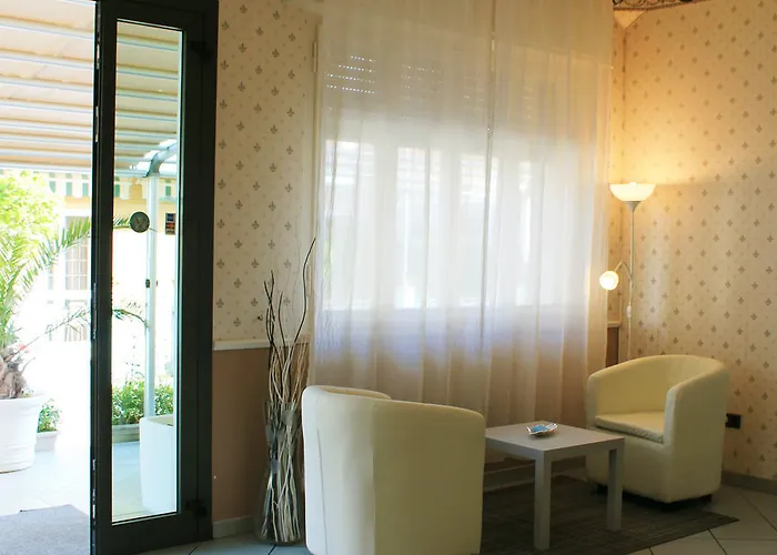 Hotel Mon Reve Отель 3*