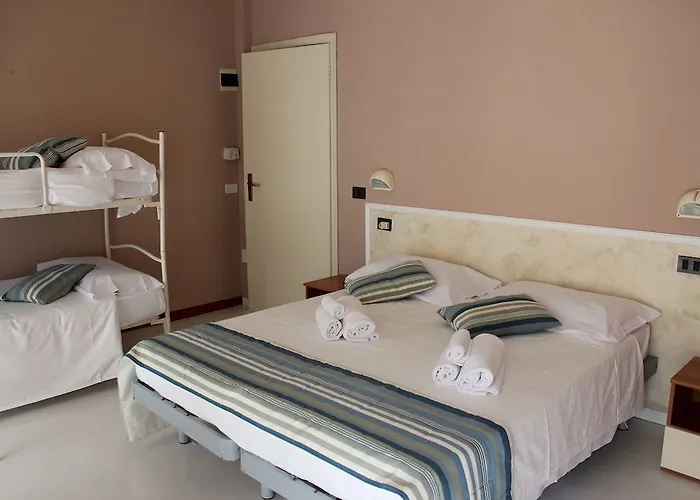 Отель Hotel Mon Reve 3*