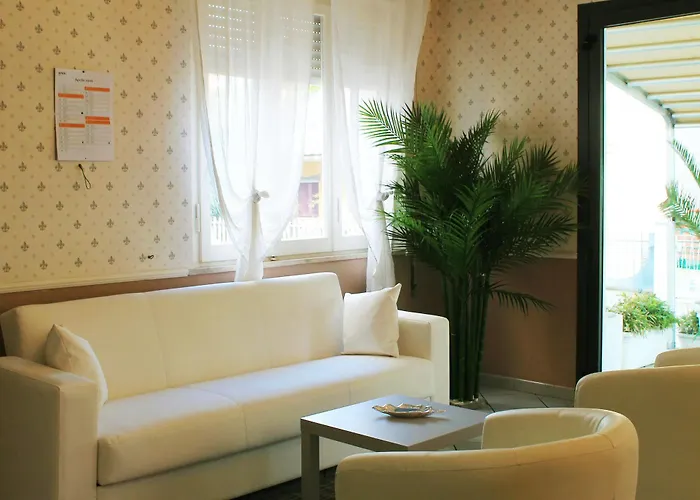 Отель Hotel Mon Reve 3*