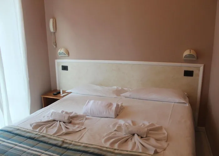 ホテル Hotel Mon Reve 3*