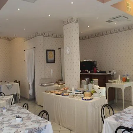 Hotel Mon Reve 3*