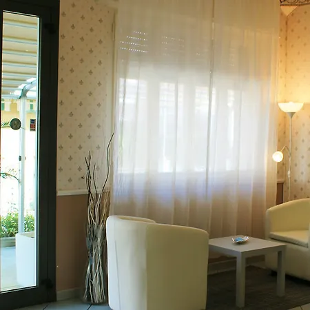 Hotel Mon Reve 호텔 3*