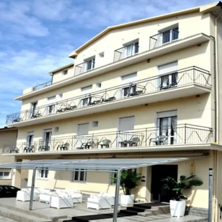 Hotel Mon Reve 3*