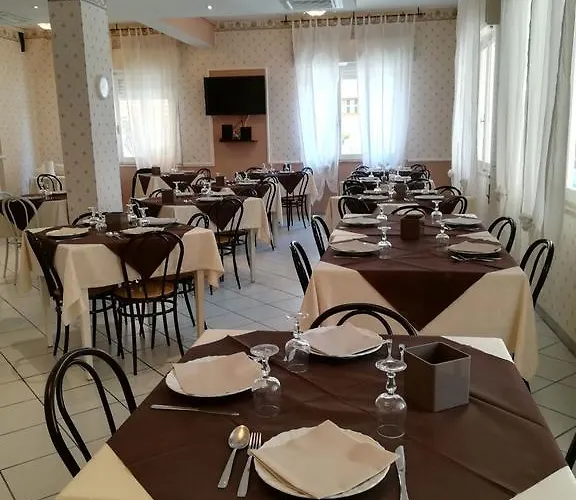 Hotel Mon Reve מלון רימיני