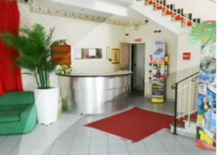 מלון Hotel Mon Reve 3*