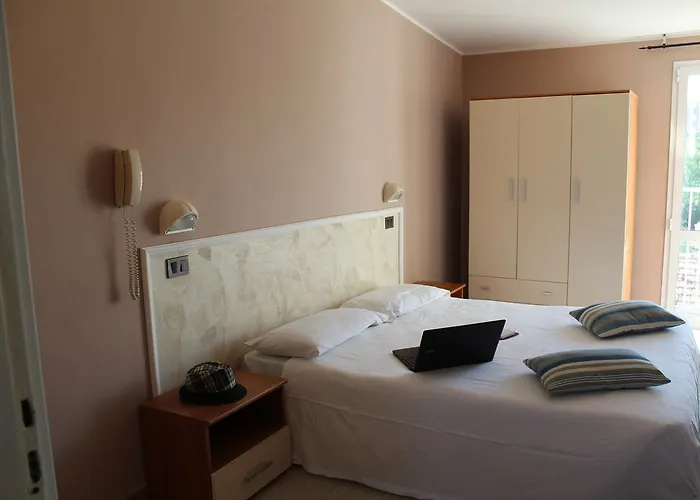 Ξενοδοχείο Hotel Mon Reve 3*