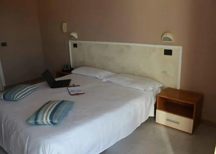 Hotel Mon Reve מלון רימיני